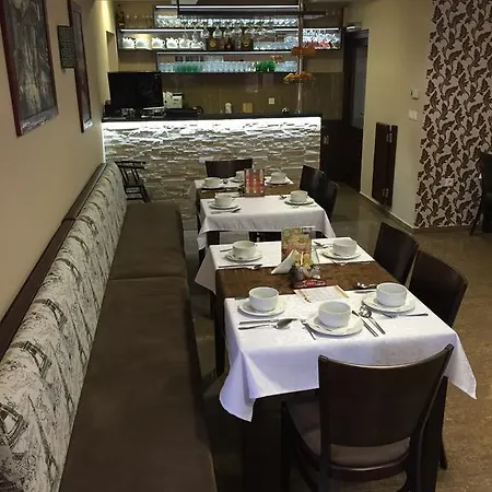 Stefarez New ゲストハウス