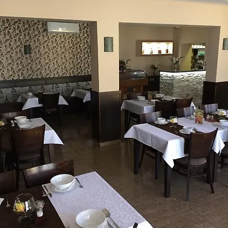 Stefarez New 3* Veľký Meder