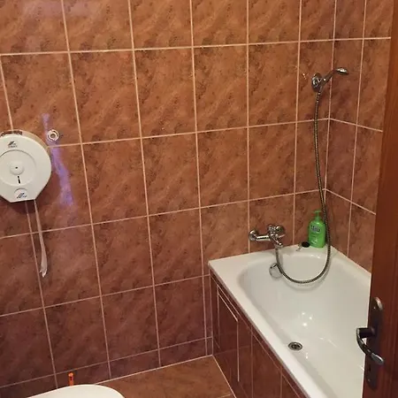 Stefarez New ゲストハウス 3*