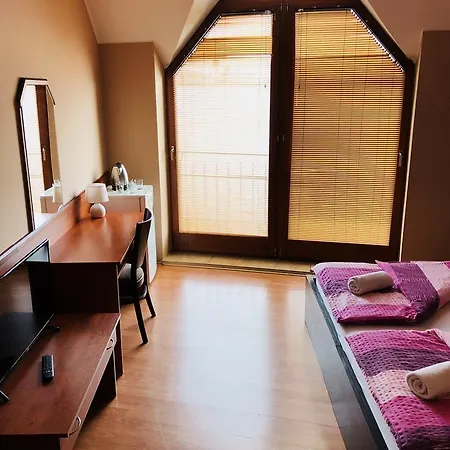 ゲストハウス Stefarez New 3*