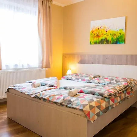 ゲストハウス Stefarez New Veľký Meder