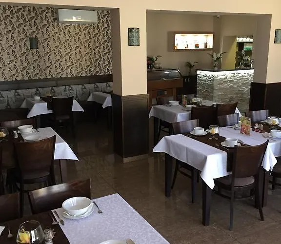 Stefarez New 3* Veľký Meder